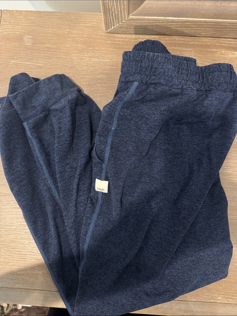 Vuori women’s joggers size small